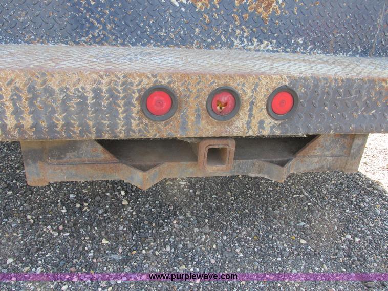 image for item I6218 2001 Ford F350 Super Duty XL SuperCab service truck with crane