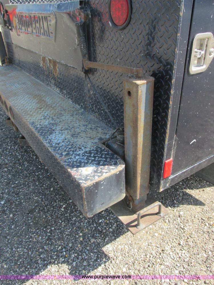 image for item I6218 2001 Ford F350 Super Duty XL SuperCab service truck with crane