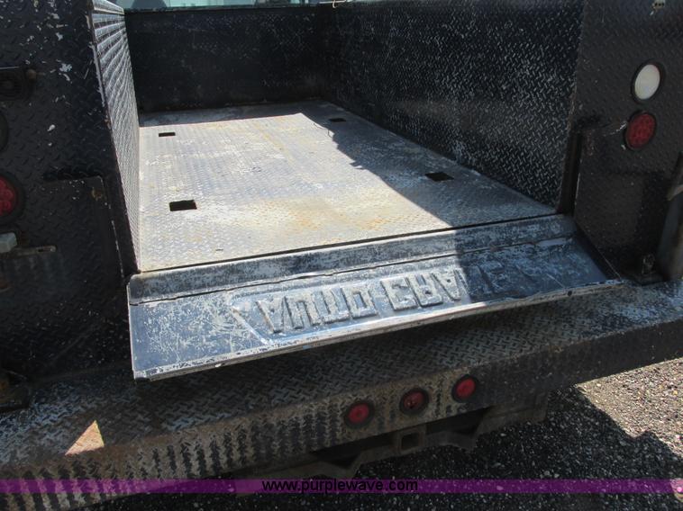 image for item I6218 2001 Ford F350 Super Duty XL SuperCab service truck with crane