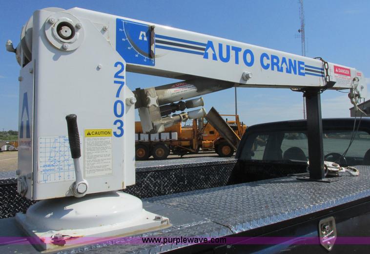 image for item I6218 2001 Ford F350 Super Duty XL SuperCab service truck with crane