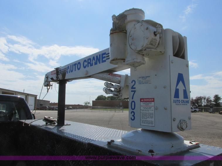 image for item I6218 2001 Ford F350 Super Duty XL SuperCab service truck with crane