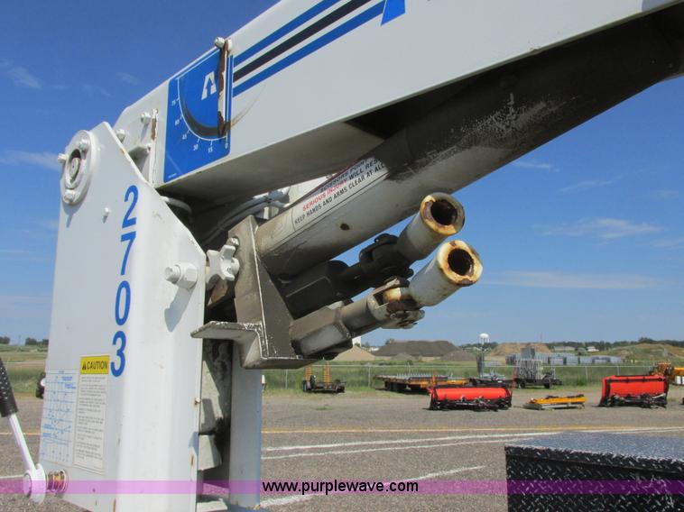 image for item I6218 2001 Ford F350 Super Duty XL SuperCab service truck with crane