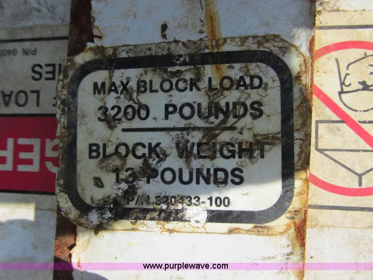 image for item I6218 2001 Ford F350 Super Duty XL SuperCab service truck with crane