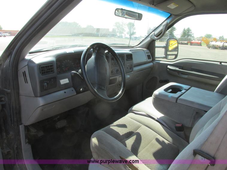 image for item I6218 2001 Ford F350 Super Duty XL SuperCab service truck with crane