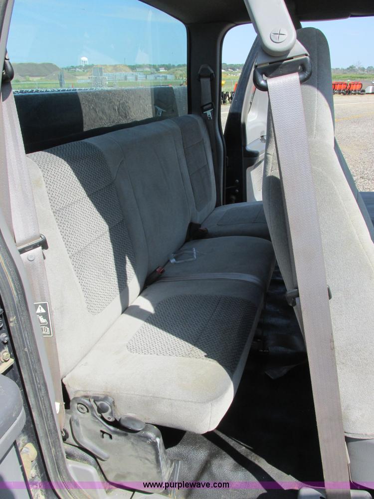 image for item I6218 2001 Ford F350 Super Duty XL SuperCab service truck with crane