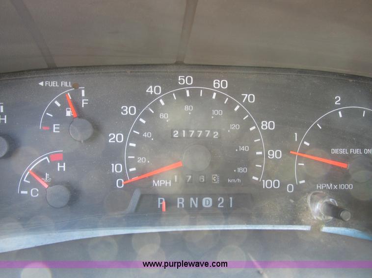 image for item I6218 2001 Ford F350 Super Duty XL SuperCab service truck with crane