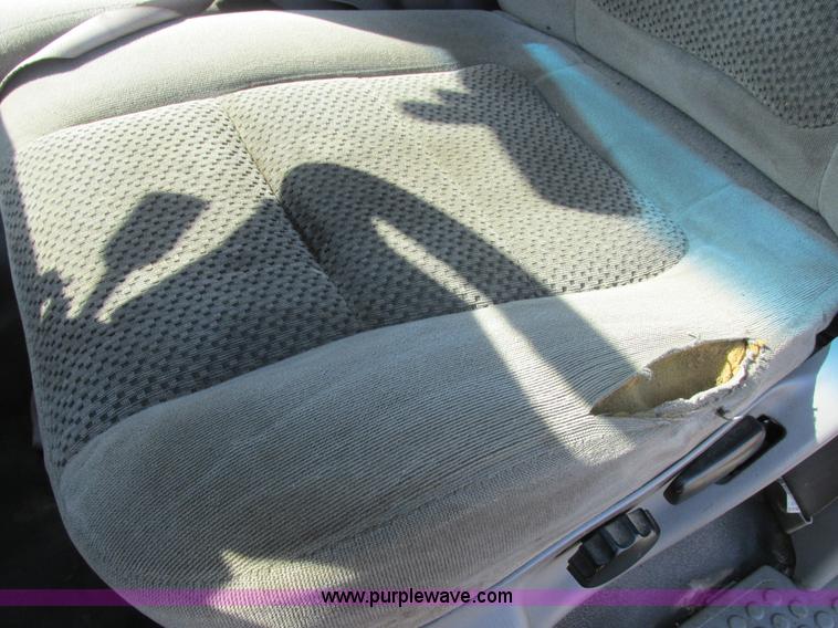 image for item I6218 2001 Ford F350 Super Duty XL SuperCab service truck with crane