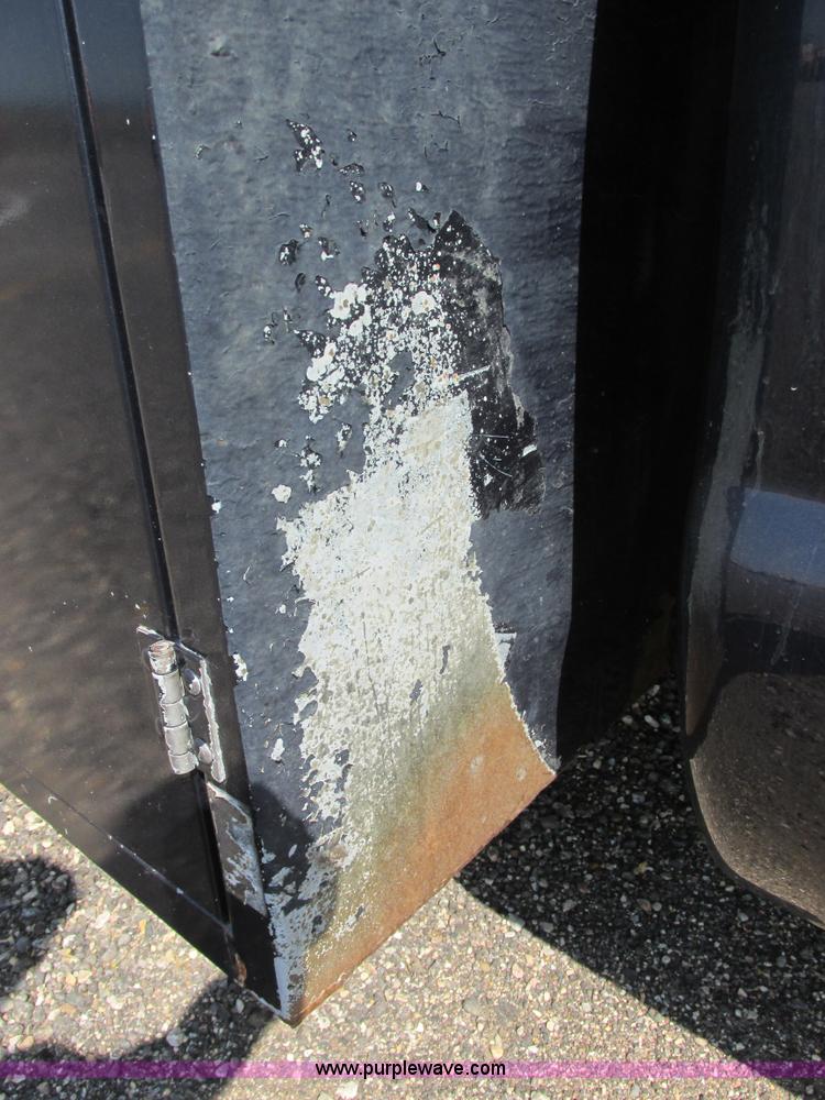 image for item I6218 2001 Ford F350 Super Duty XL SuperCab service truck with crane