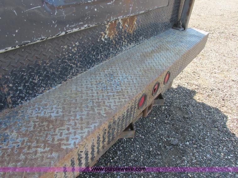 image for item I6218 2001 Ford F350 Super Duty XL SuperCab service truck with crane