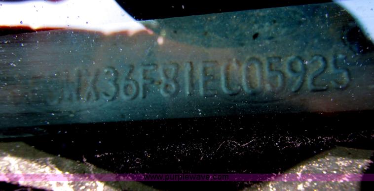 image for item I6218 2001 Ford F350 Super Duty XL SuperCab service truck with crane