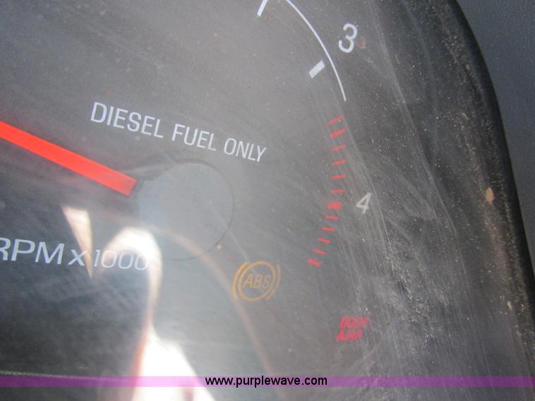 image for item I6218 2001 Ford F350 Super Duty XL SuperCab service truck with crane