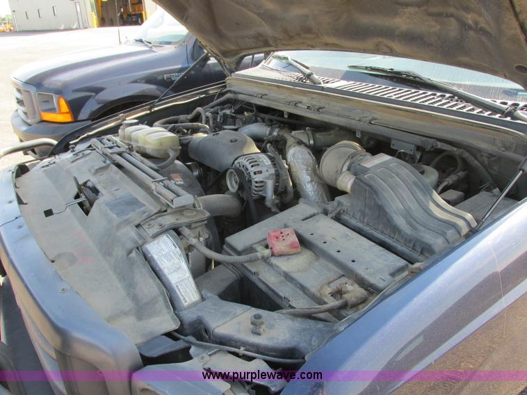 image for item I6218 2001 Ford F350 Super Duty XL SuperCab service truck with crane