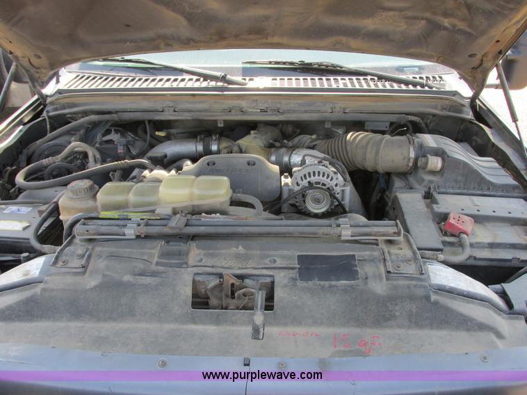 image for item I6218 2001 Ford F350 Super Duty XL SuperCab service truck with crane