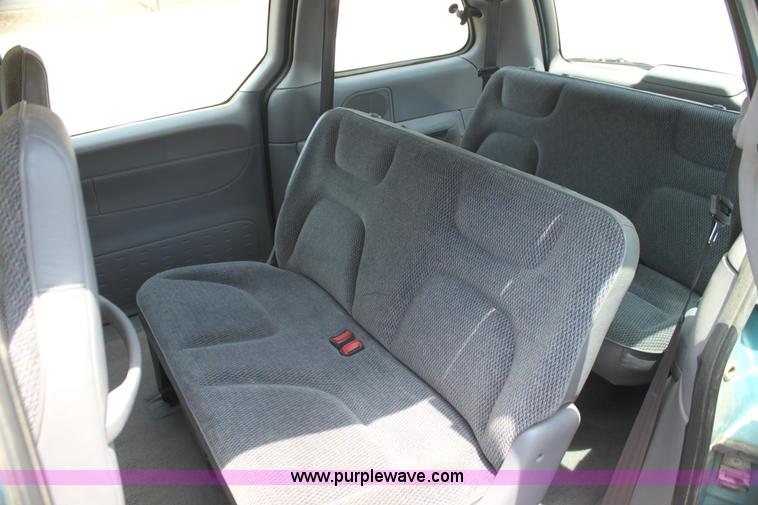 image for item I7263 1997 Dodge Caravan