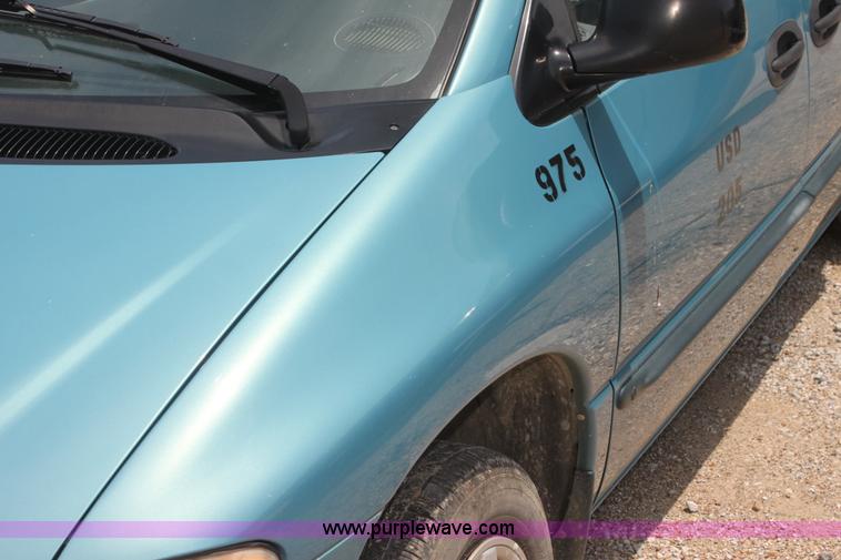 image for item I7263 1997 Dodge Caravan