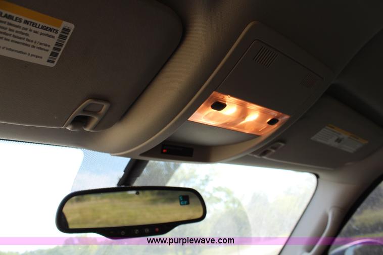 image for item J1065 2007 Chevrolet Silverado 1500 Z71 Crew Cab pickup truck