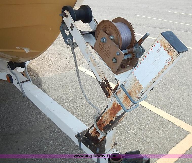 image for item J3161 1977 Caprice boat