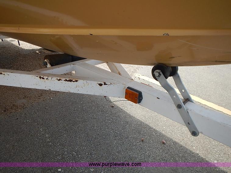 image for item J3161 1977 Caprice boat