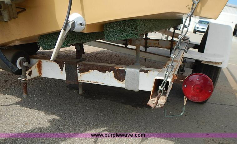 image for item J3161 1977 Caprice boat