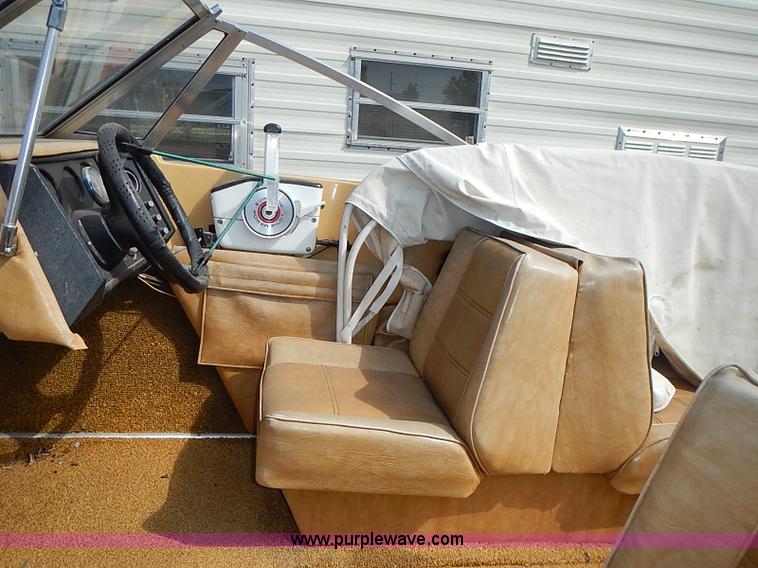 image for item J3161 1977 Caprice boat