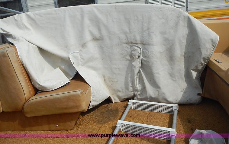 image for item J3161 1977 Caprice boat