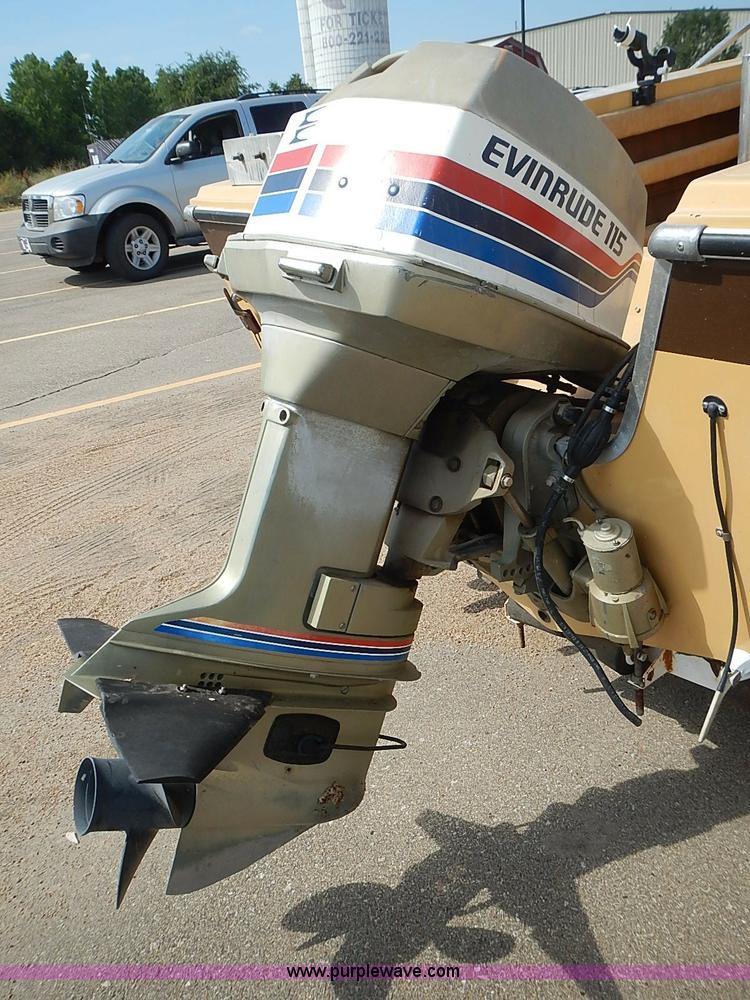 image for item J3161 1977 Caprice boat