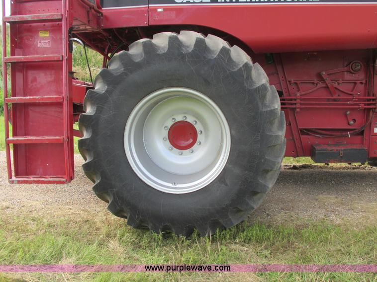 image for item A8733 1989 Case IH 1680 combine