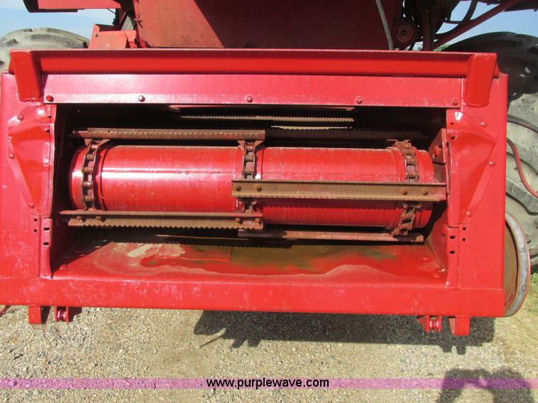 image for item A8733 1989 Case IH 1680 combine