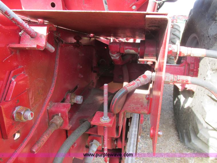 image for item A8733 1989 Case IH 1680 combine