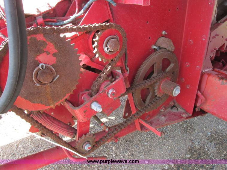 image for item A8733 1989 Case IH 1680 combine