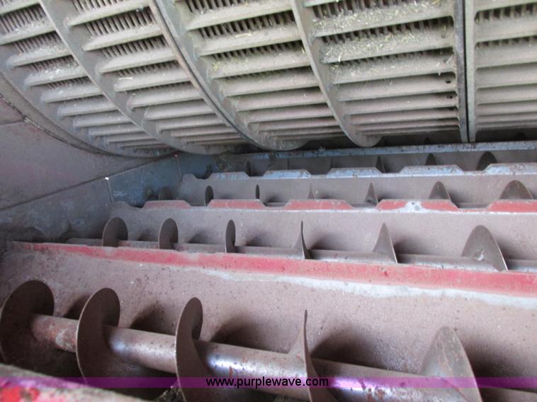 image for item A8733 1989 Case IH 1680 combine