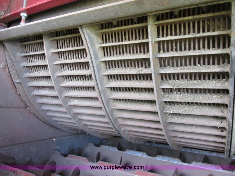 image for item A8733 1989 Case IH 1680 combine