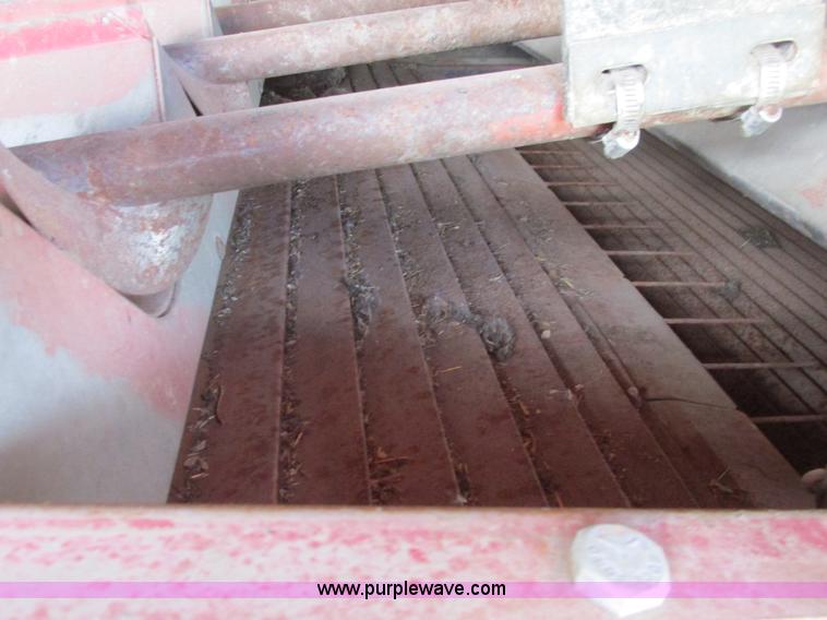 image for item A8733 1989 Case IH 1680 combine