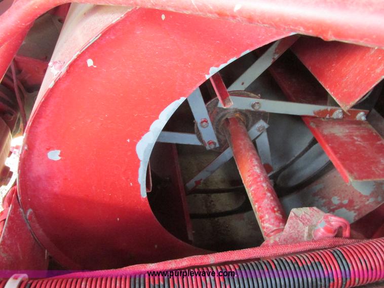 image for item A8733 1989 Case IH 1680 combine