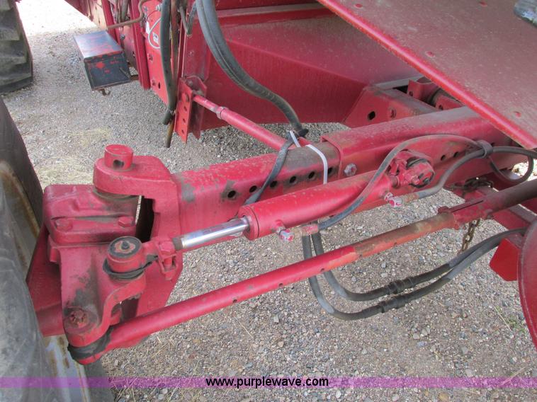 image for item A8733 1989 Case IH 1680 combine