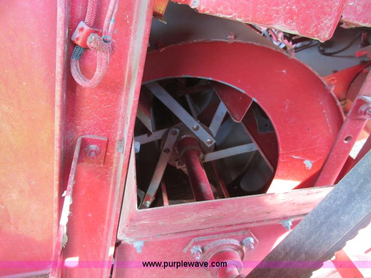 image for item A8733 1989 Case IH 1680 combine