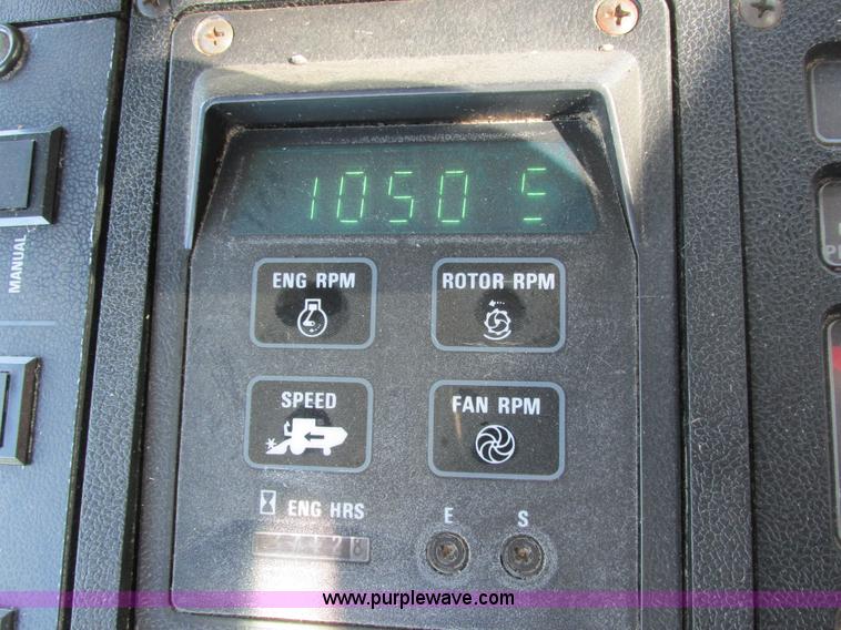 image for item A8733 1989 Case IH 1680 combine