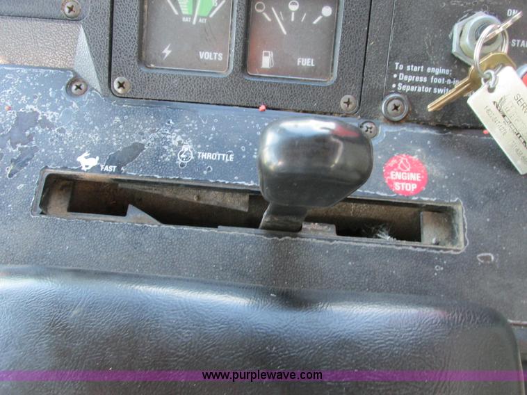 image for item A8733 1989 Case IH 1680 combine