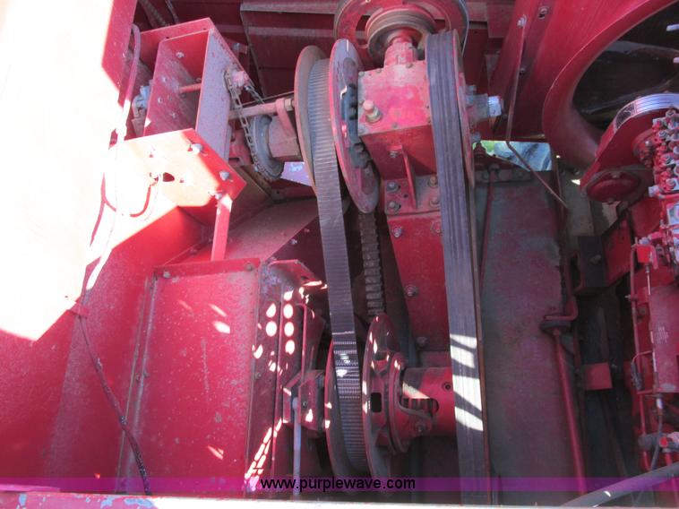 image for item A8733 1989 Case IH 1680 combine
