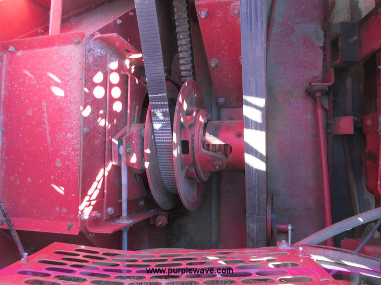 image for item A8733 1989 Case IH 1680 combine