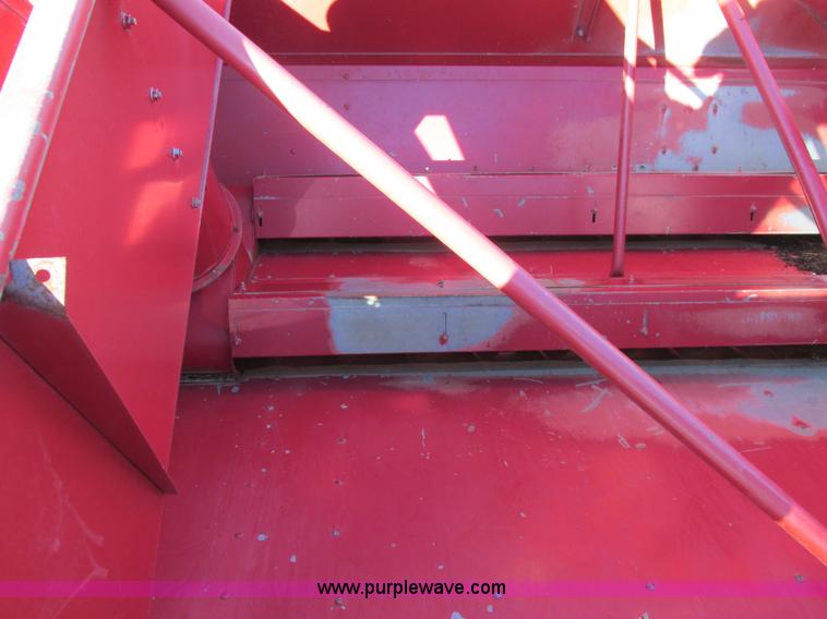 image for item A8733 1989 Case IH 1680 combine