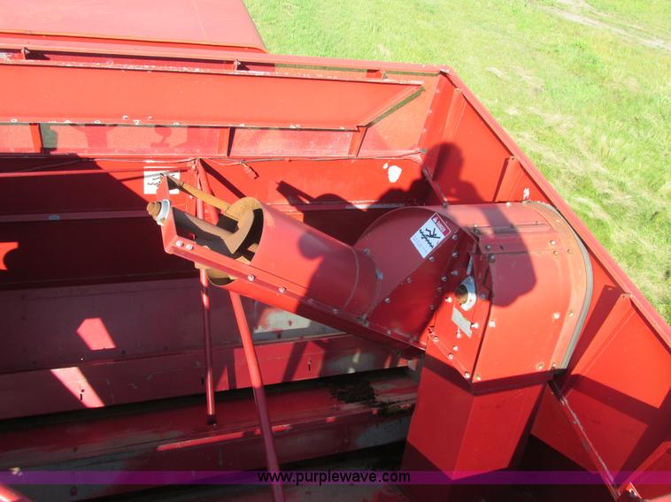 image for item A8733 1989 Case IH 1680 combine