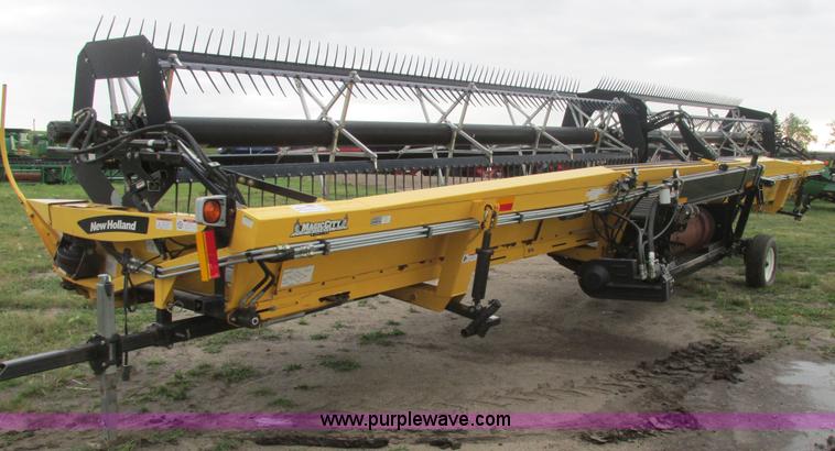 image for item A8734 2004 New Holland 94C draper head