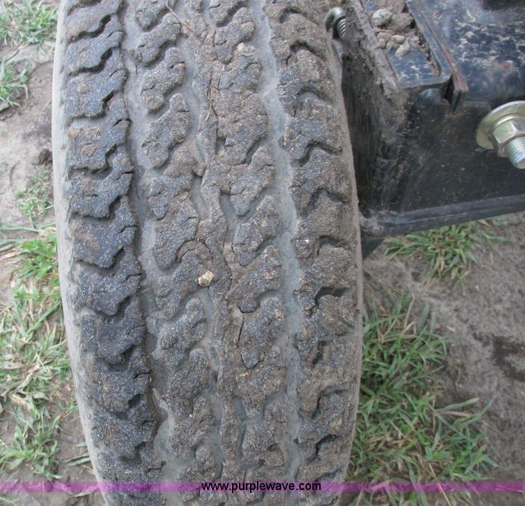 image for item A8734 2004 New Holland 94C draper head