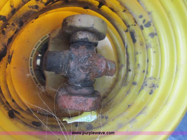 image for item A8735 2009 Honey Bee SP40 draper head