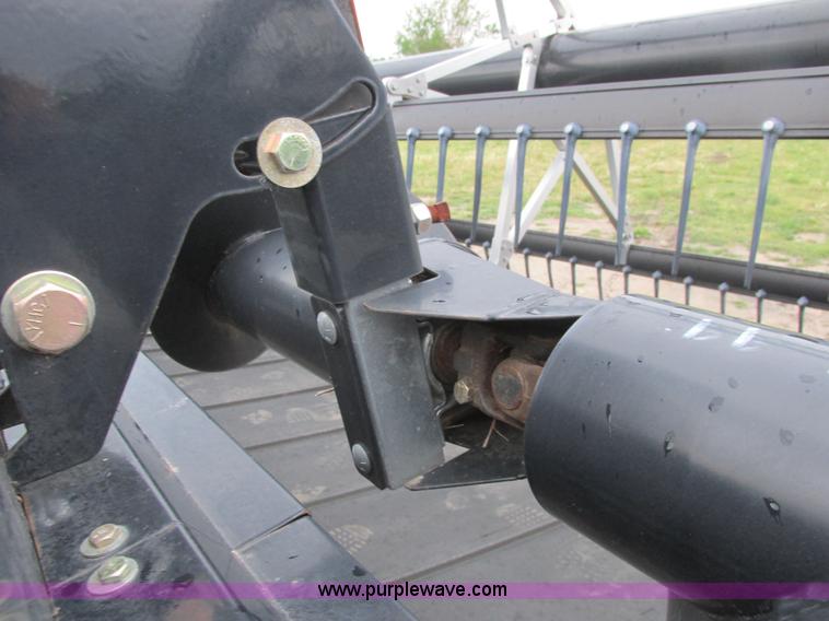 image for item A8735 2009 Honey Bee SP40 draper head