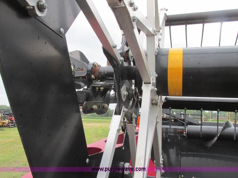 image for item A8735 2009 Honey Bee SP40 draper head