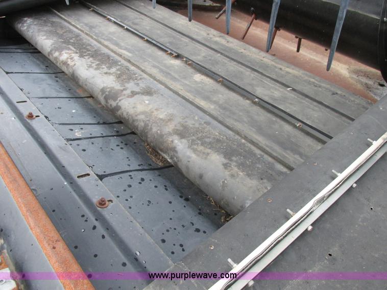 image for item A8735 2009 Honey Bee SP40 draper head