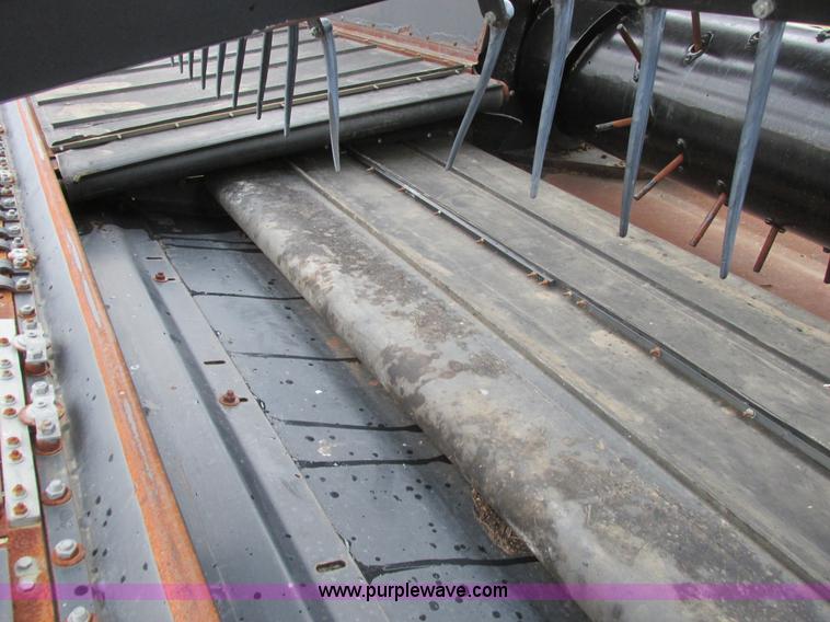 image for item A8735 2009 Honey Bee SP40 draper head