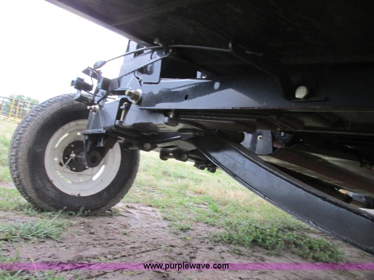 image for item A8735 2009 Honey Bee SP40 draper head